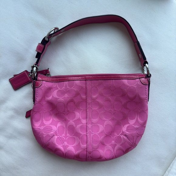 Coach pink monogram canvas small top handle - Picture 2 of 5
